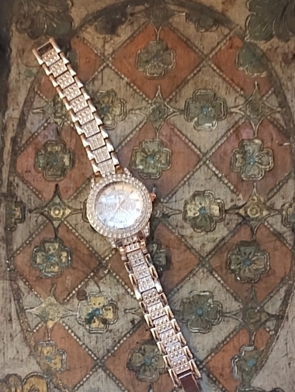 Women's Rose Gold Crystal Bracelet Watch - Elegant Sparkle